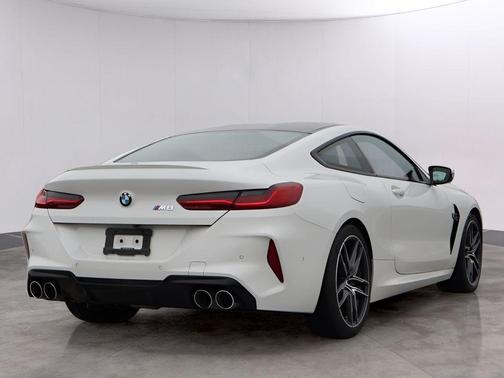 2020 BMW M8 Base