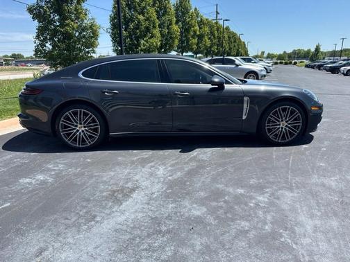 Volcano Grey Metallic 2018 Porsche Panamera 4S Executive
