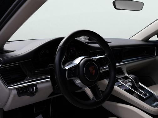 Volcano Grey Metallic 2018 Porsche Panamera 4S Executive