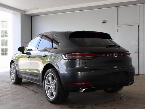 2021 Porsche Macan Base