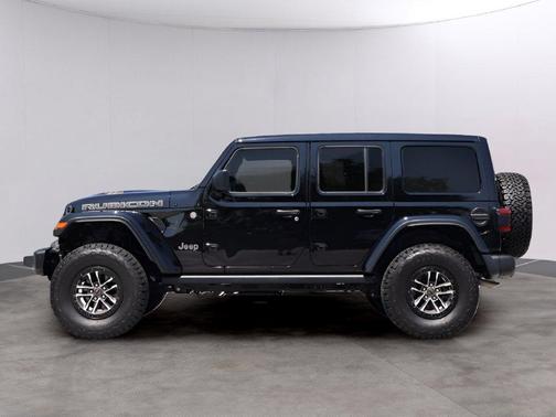 Black Clearcoat 2024 Jeep Wrangler Rubicon 392