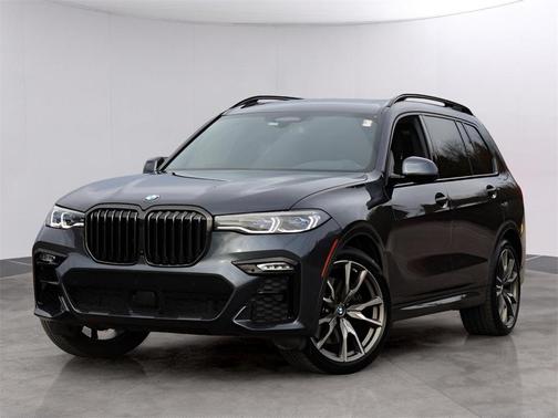 2022 BMW X7 M50i
