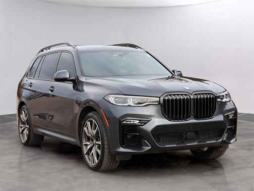 2022 BMW X7 M50i