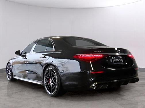 2025 Mercedes-Benz AMG S 63 E Base