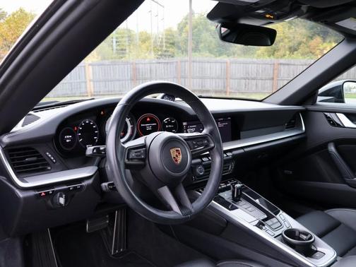 2020 Porsche 911 Carrera 4S