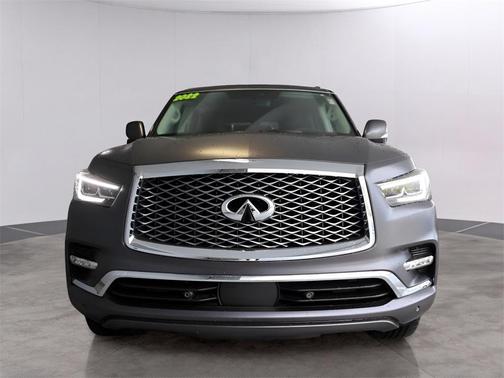 2022 INFINITI QX80 Luxe
