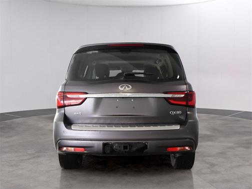 2022 INFINITI QX80 Luxe