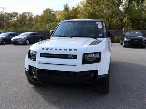 2024 Land Rover Defender P400 X-Dynamic SE