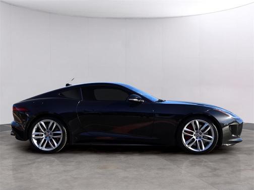 2017 Jaguar F-TYPE R