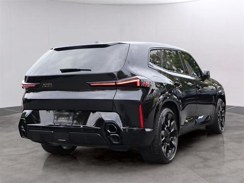 2025 BMW XM Base