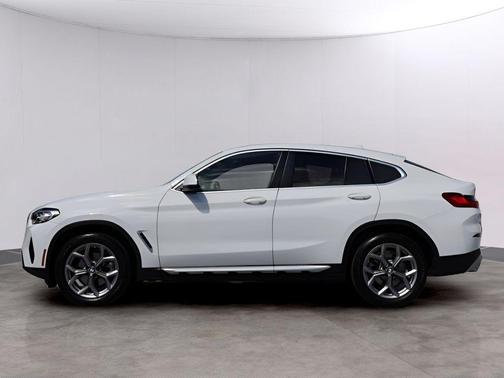 Alpine White 2022 BMW X4 xDrive30i