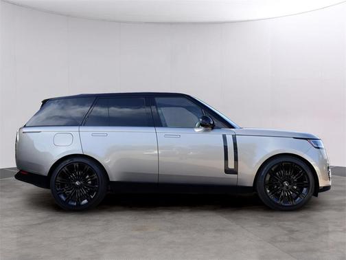 2025 Land Rover Range Rover P400 SE