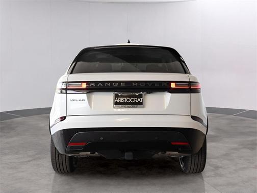 2026 Land Rover Range Rover Velar Dynamic SE
