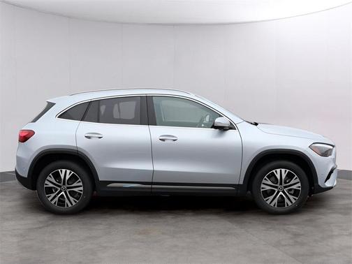 2025 Mercedes-Benz GLA 250 Base 4MATIC