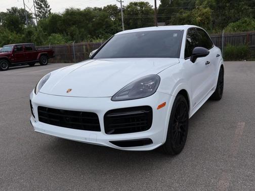 2022 Porsche Cayenne GTS