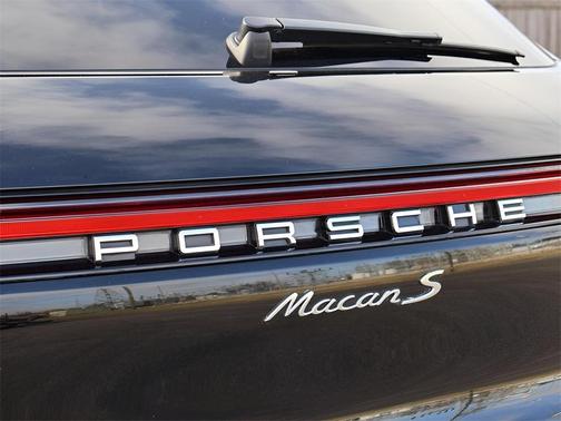 2024 Porsche Macan S