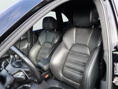 2024 Porsche Macan S