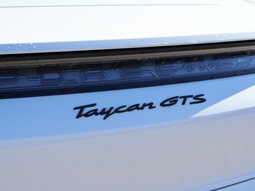 2024 Porsche Taycan GTS