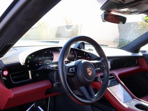 2024 Porsche Taycan GTS