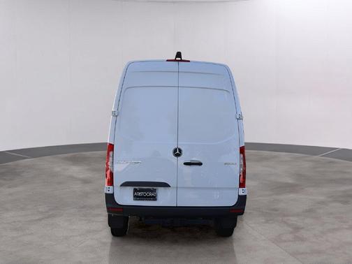Arctic White 2026 Mercedes-Benz Sprinter 2500 144 WB HIGH ROOF