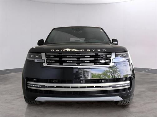2024 Land Rover Range Rover P530 SE