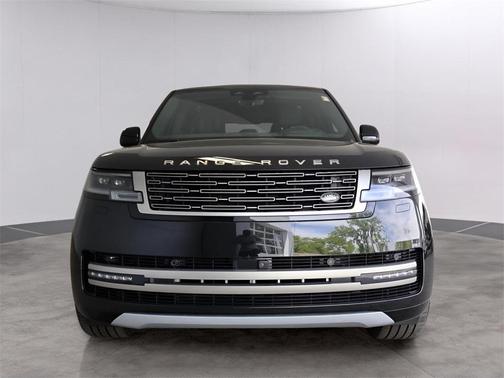 2024 Land Rover Range Rover P530 SE