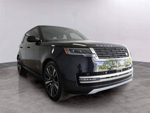 2024 Land Rover Range Rover P530 SE