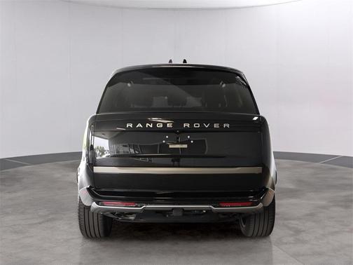 2024 Land Rover Range Rover P530 SE