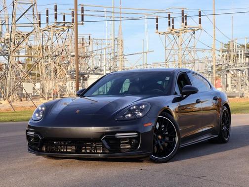 2022 Porsche Panamera Turbo S Executive
