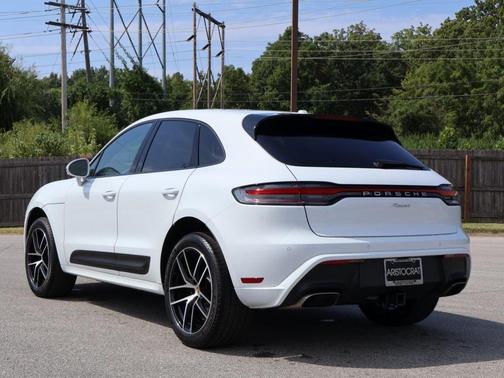 2025 Porsche Macan 