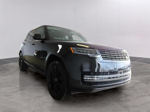 2025 Land Rover Range Rover P400 SE 7 Seat