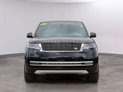 Santorini Black 2025 Land Rover Range Rover P530 SE 7 Seat