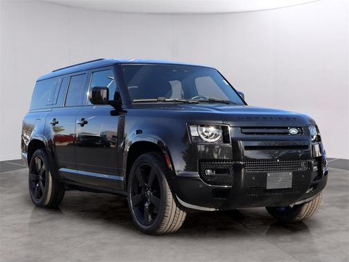 2024 Land Rover Defender P400 X-Dynamic SE