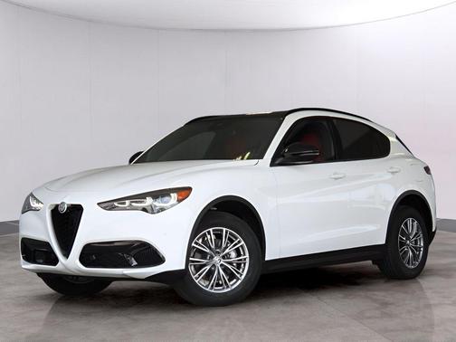 2024 Alfa Romeo Stelvio Base