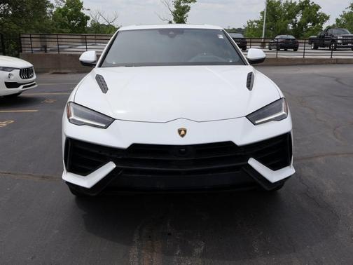 2023 Lamborghini Urus S
