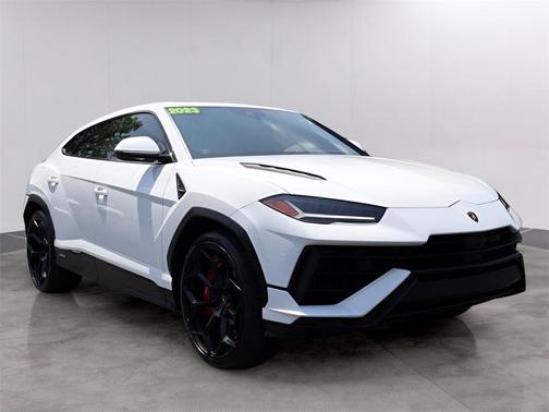 2023 Lamborghini Urus S