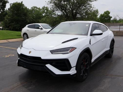 2023 Lamborghini Urus S