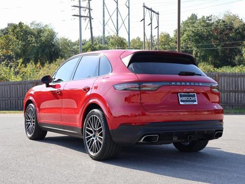 2021 Porsche Cayenne Base