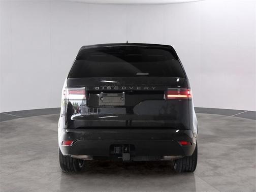 2024 Land Rover Discovery P300 Dynamic SE