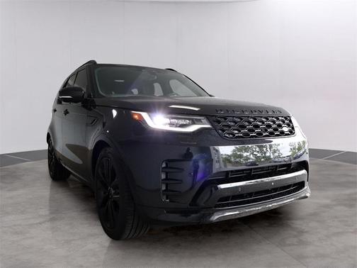 2024 Land Rover Discovery P300 Dynamic SE