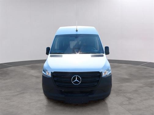 2025 Mercedes-Benz Sprinter 2500 144 WB Standard Roof Passenger