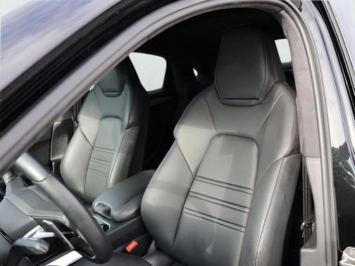 2023 Porsche Cayenne Turbo S