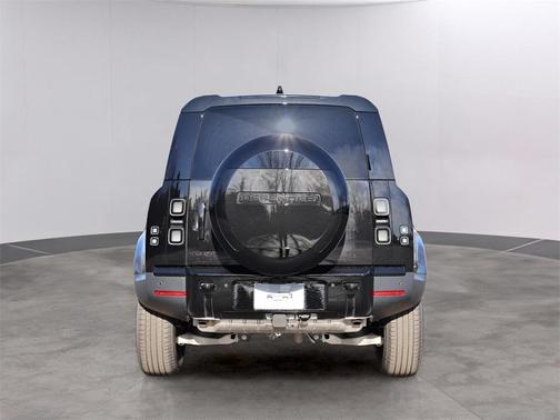 2026 Land Rover Defender 110 S