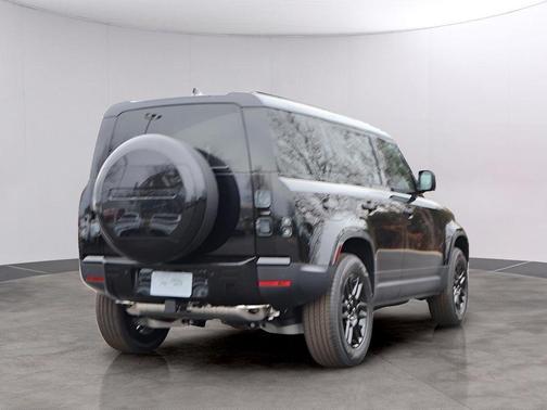 2026 Land Rover Defender 110 S