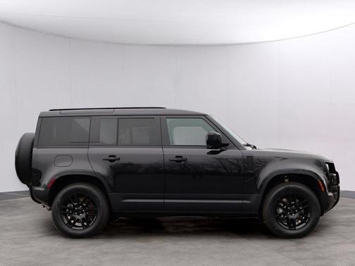 2026 Land Rover Defender 110 S