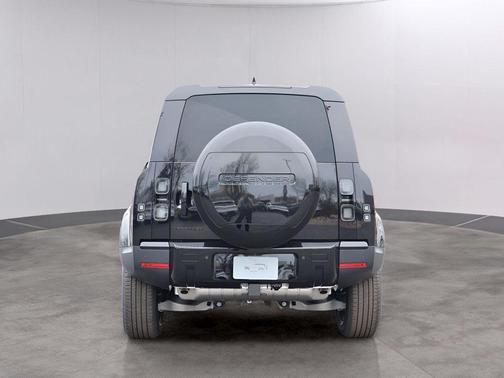 2026 Land Rover Defender 110 S