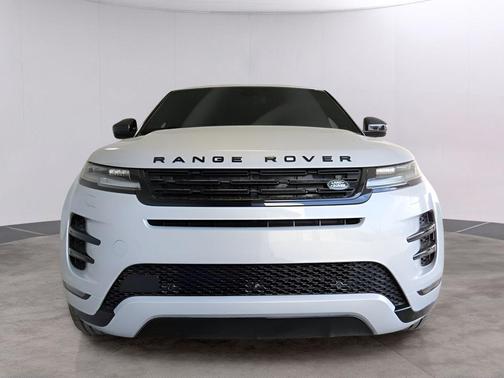 Seoul Pearl Silver 2026 Land Rover Range Rover Evoque Dynamic SE