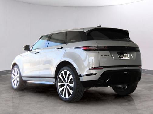 Seoul Pearl Silver 2026 Land Rover Range Rover Evoque Dynamic SE