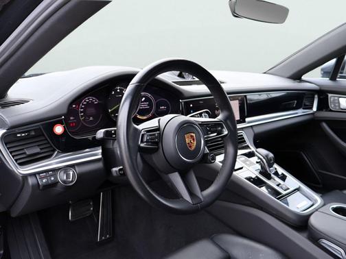 Volcano Grey Metallic 2022 Porsche Panamera 4S