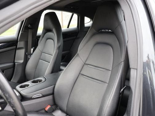 2022 Porsche Panamera 4S